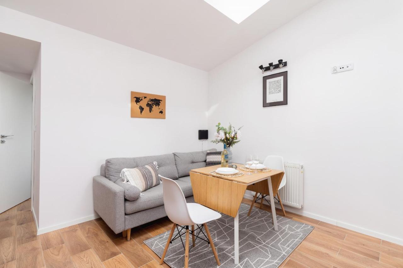 Apartment Radziwillowska Cracow Planty By Renters Krakau